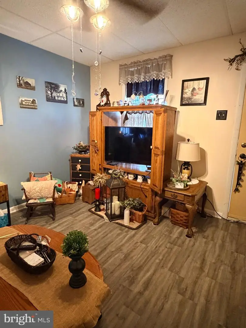 124 Kichline Ave, Hellertown, PA 18055 - #3