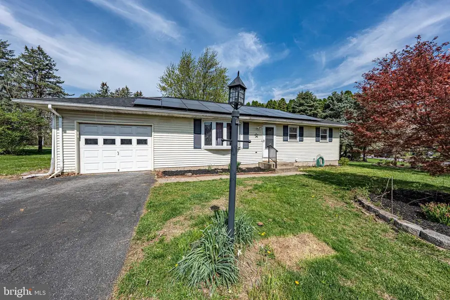 8 Babbling Brook Rd, Easton, PA 18045 - #3