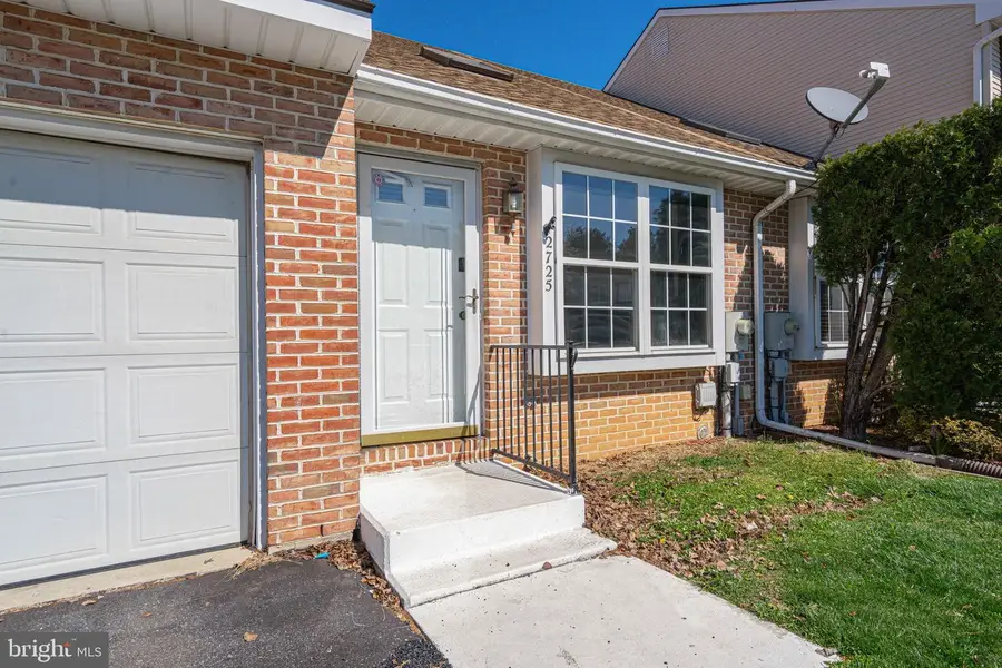 2725 Victoria Ln, Easton, PA 18045 - #2