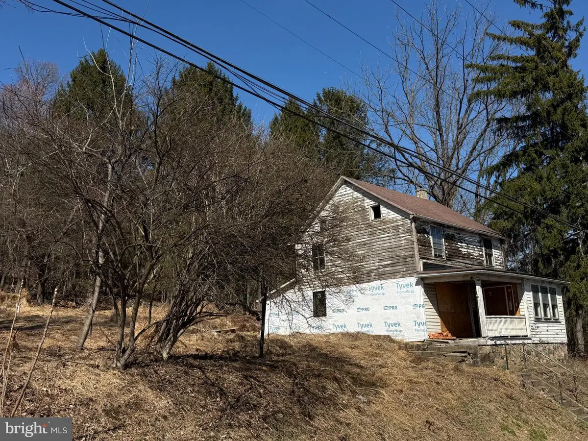 1229 Seidersville Rd, Bethlehem, PA 18015 - #1