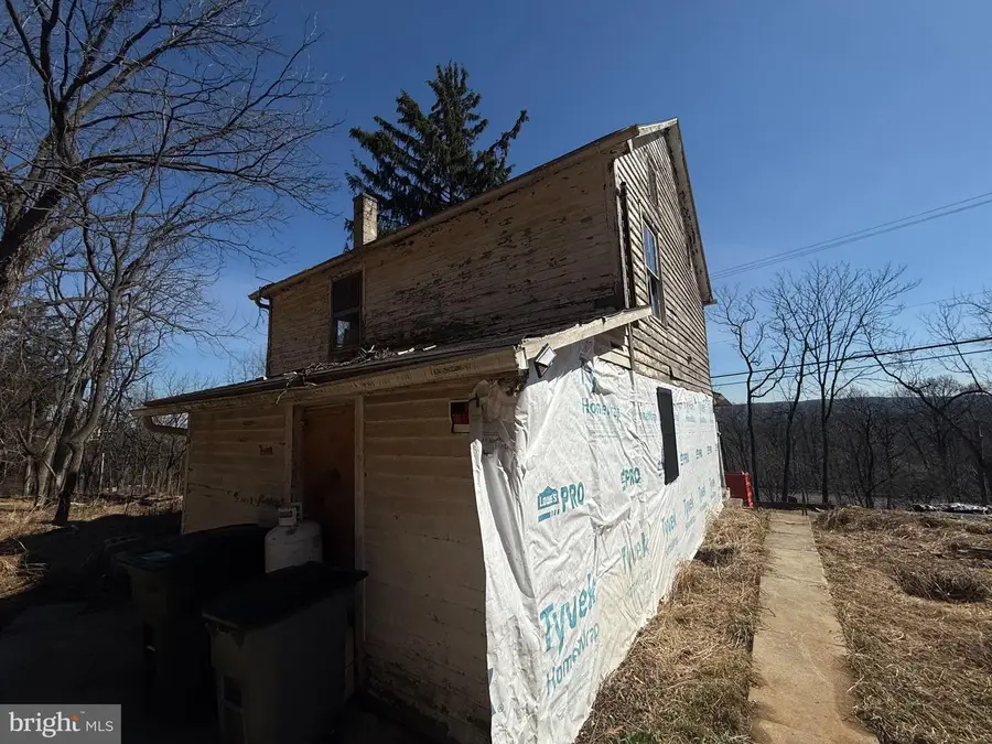 1229 Seidersville Rd, Bethlehem, PA 18015 - #2