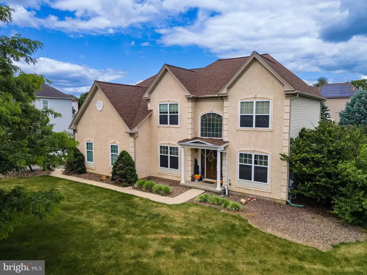 4415 Crosswinds Dr, Easton, PA 18045 - #1