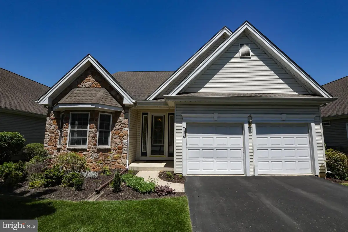 45 Inverness Ln, Easton, PA 18045 - #1