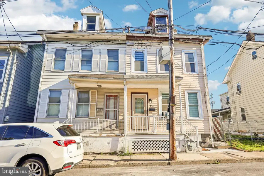 714 W Wilkes Barre St, Easton, PA 18042 - #3