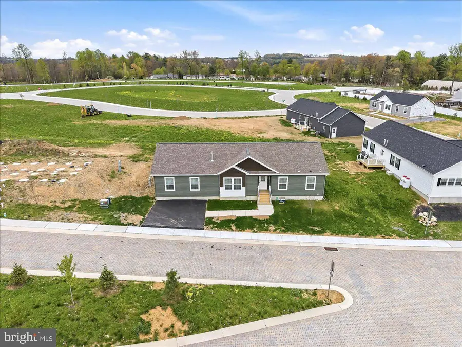 3987 Hastings Rd, Walnutport, PA 18088 - #2