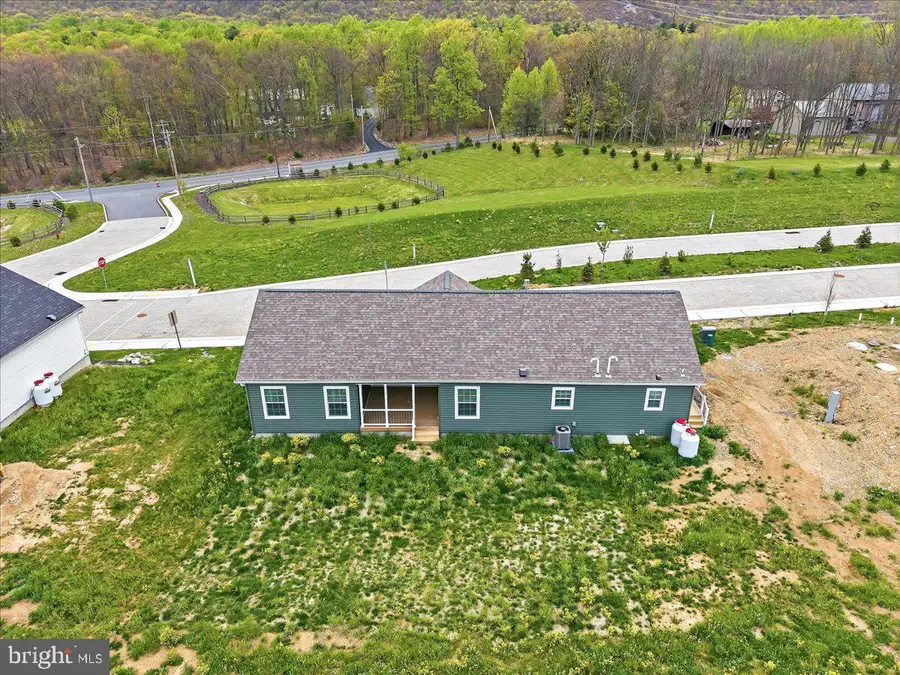 3987 Hastings Rd, Walnutport, PA 18088 - #3