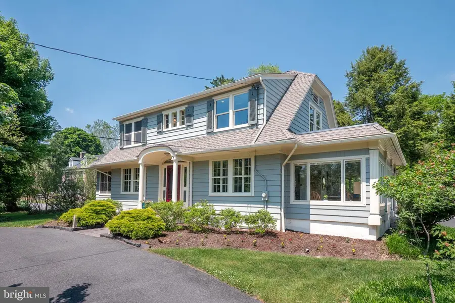 2770 S Delaware Dr, Easton, PA 18042 - #2