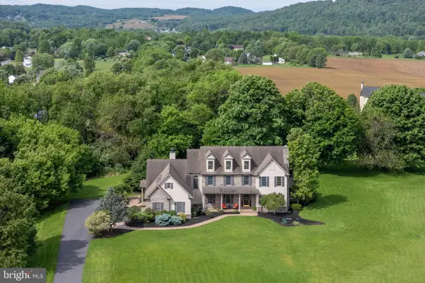 20 Longhill Dr, EASTON, PA 18042