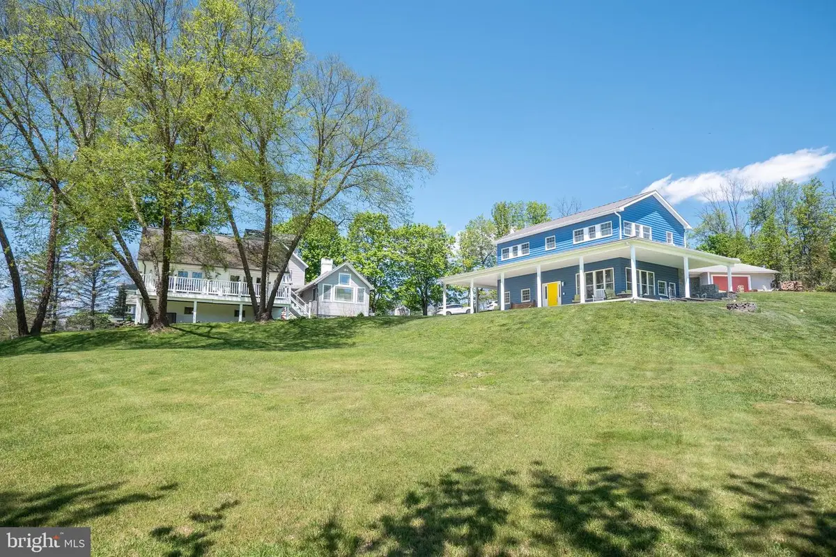 1072 Five Points Richmond Rd, Washington, PA 18013 - #1