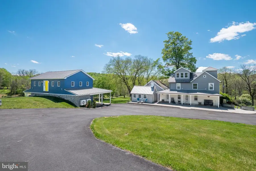 1072 Five Points Richmond Rd, Washington, PA 18013 - #2