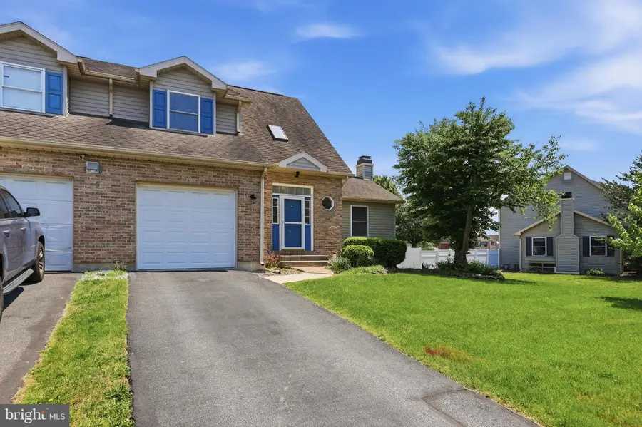 220 Melissa Dr, Easton, PA 18045 - #3