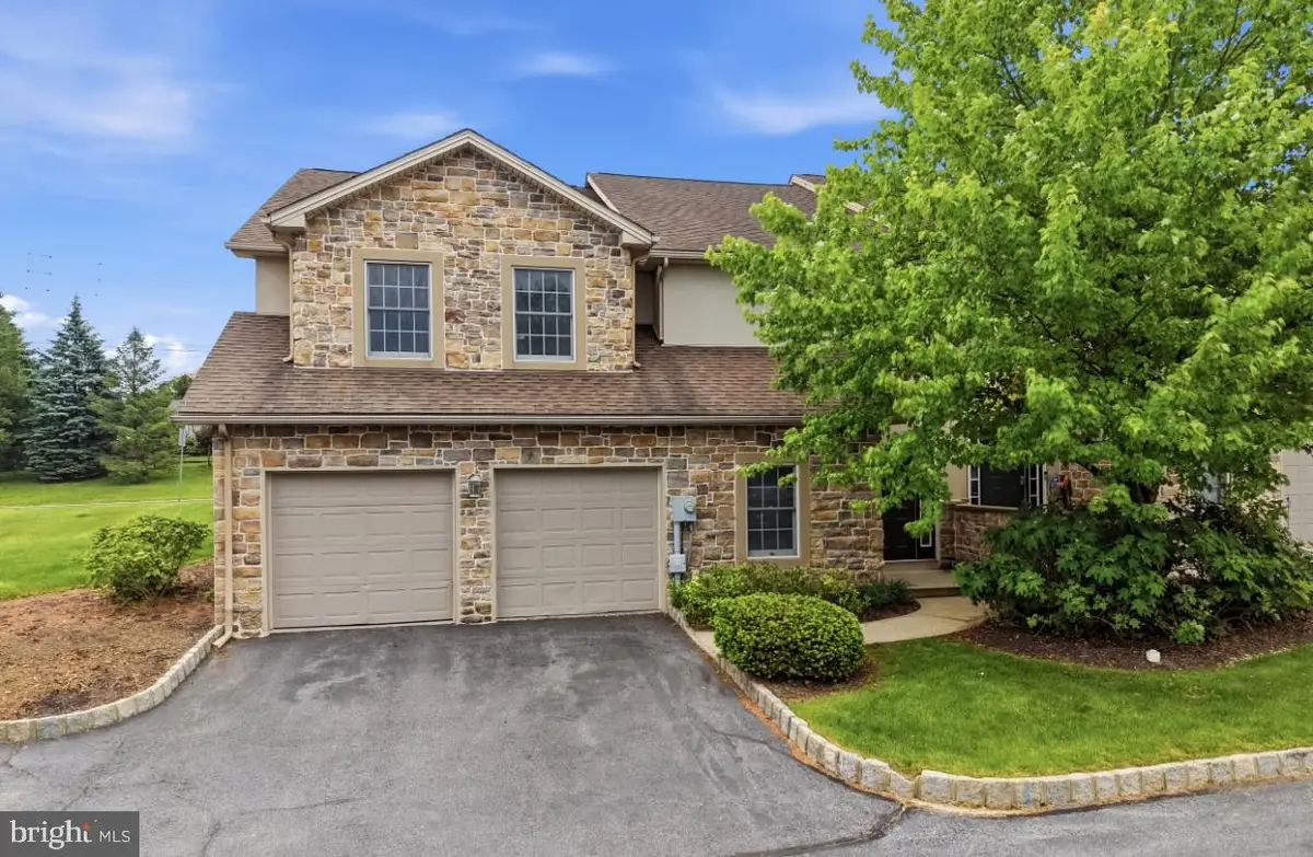 13 Tamarack Ct, Easton, PA 18040 - #1