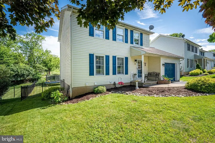 1231 Ann Marie St, Easton, PA 18045 - #3