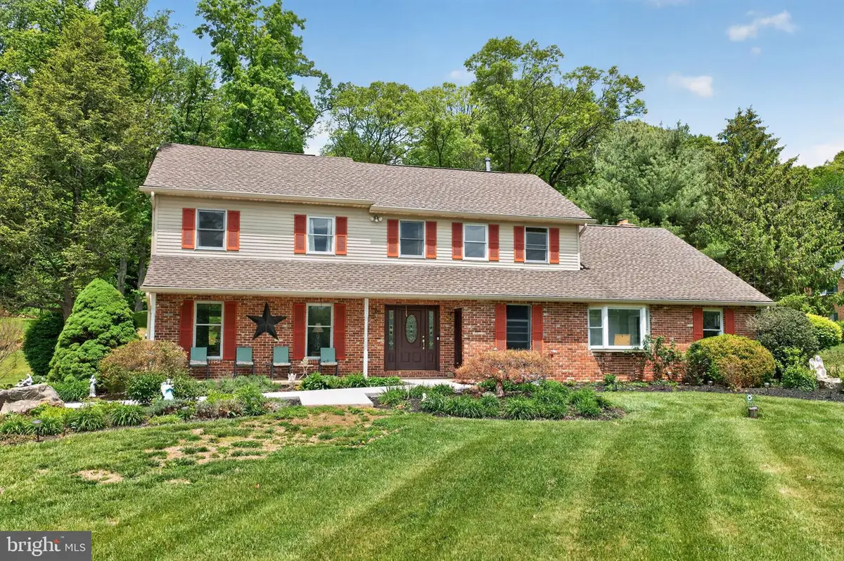 1625 Rosalie Dr, Hellertown, PA 18055 - #1