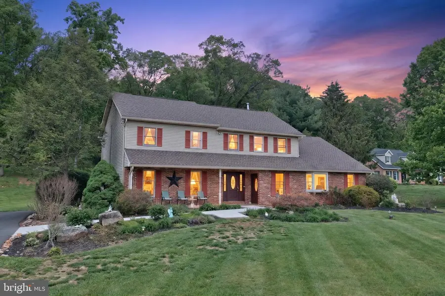 1625 Rosalie Dr, Hellertown, PA 18055 - #2