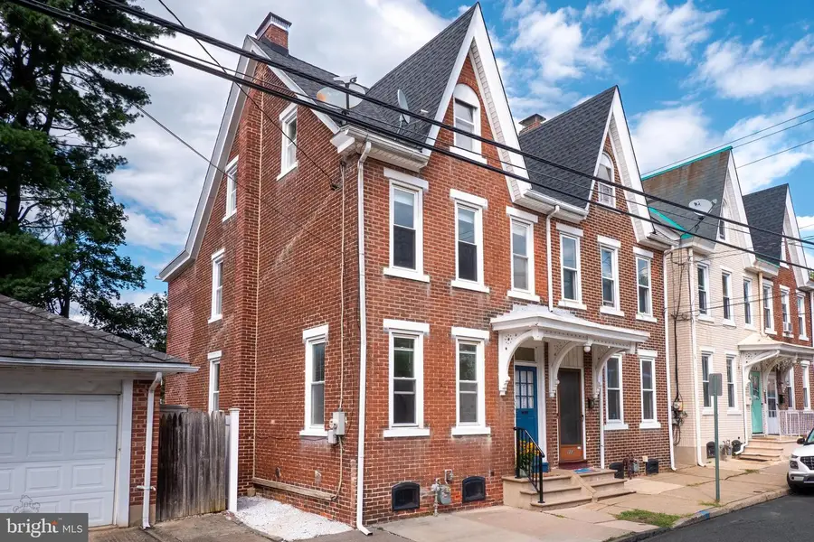 111 E Garrison St, Bethlehem, PA 18018 - #2