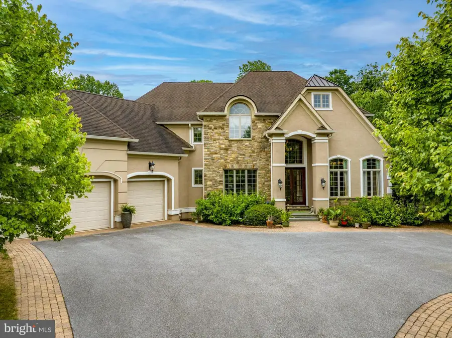 2690 Imperial Crest Ln, Lower Saucon, PA 18055 - #2