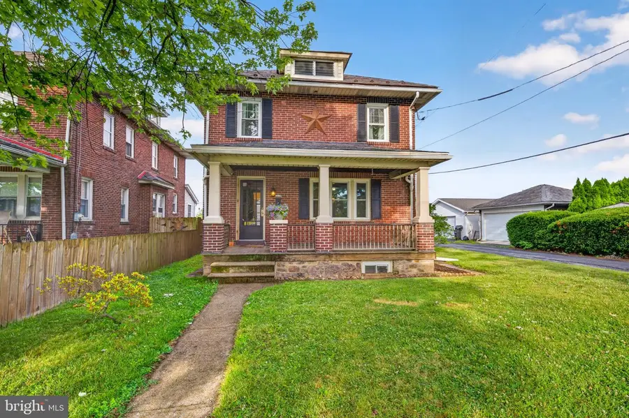 1118 Minsi Trail St, Bethlehem, PA 18018 - #2