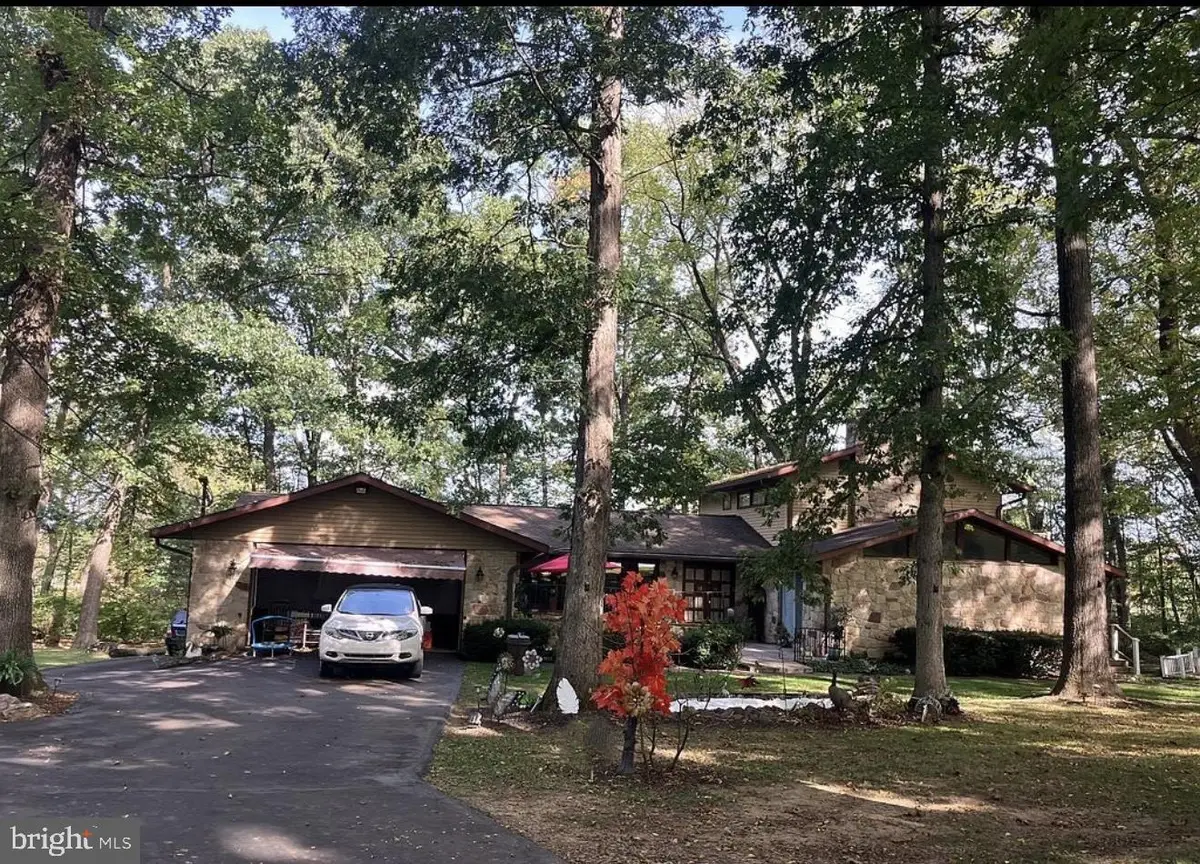 3725 Oakland Rd, Bethlehem, PA 18020 - #1