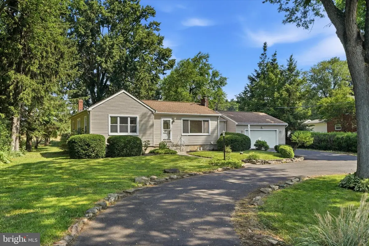 4339 Freemansburg Ave, Bethlehem, PA 18020 - #1
