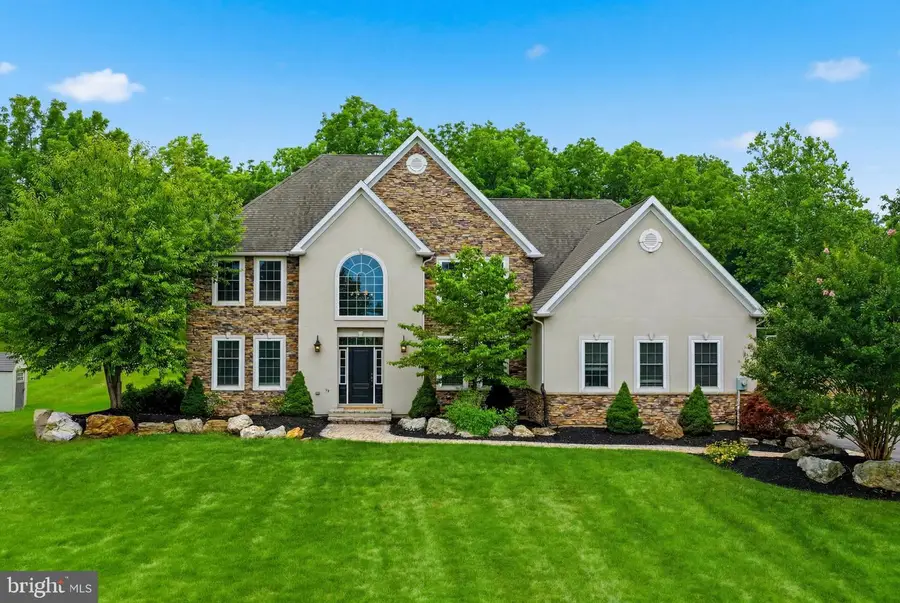 55 Island Ct, Easton, PA 18042 - #2