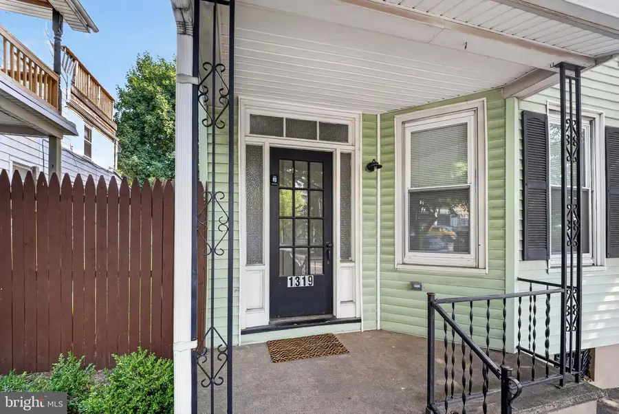 1319 Northampton St, Easton, PA 18042 - #3