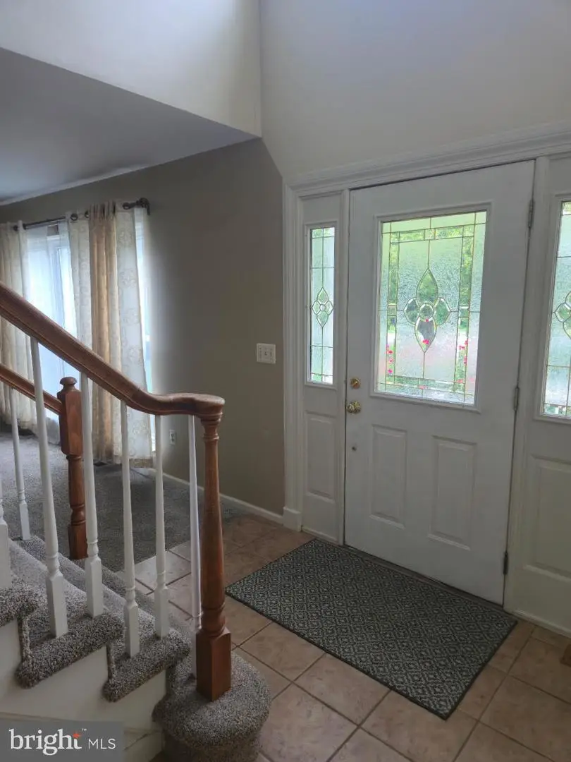 5280 Vermont Dr, Easton, PA 18045 - #2