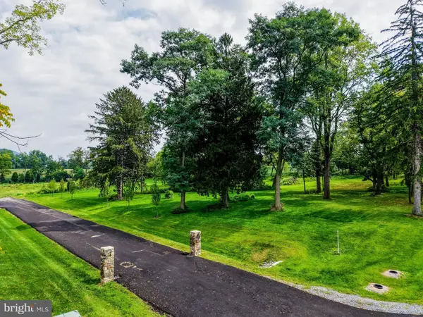 1897 Meadows Rd, BETHLEHEM, PA 18015