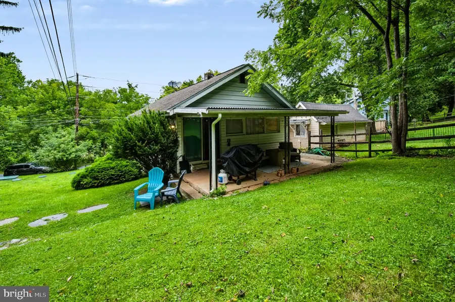 2242 Edgewood Ave, Easton, PA 18045 - #3