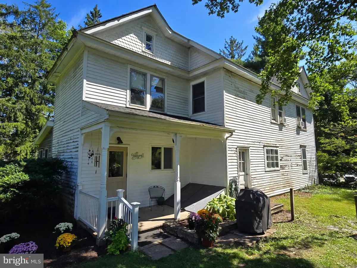 105 Browns Dr, Easton, PA 18042 - #1