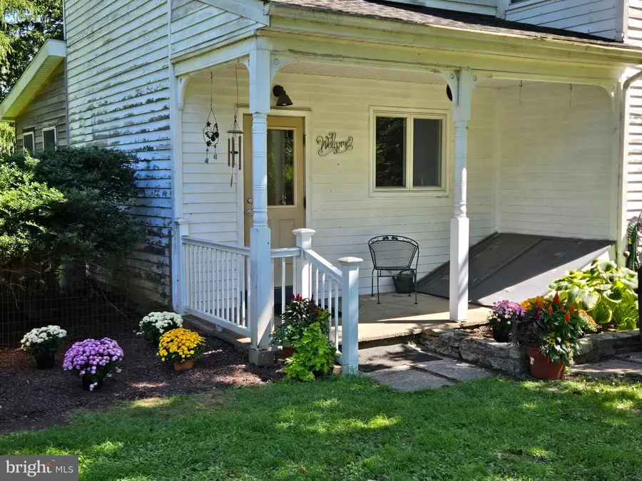 105 Browns Dr, Easton, PA 18042 - #2