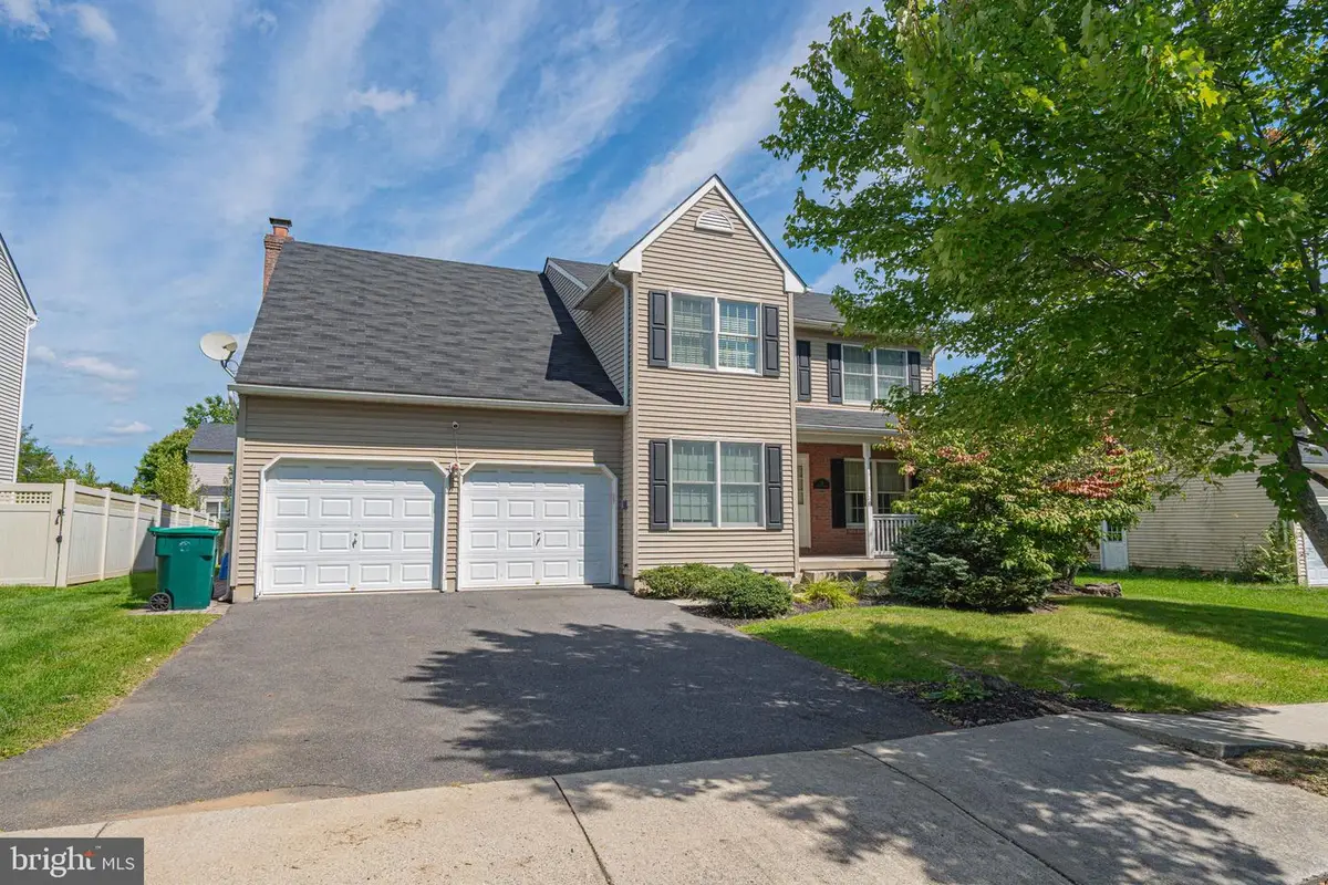 25 Grist Mill Ln, Easton, PA 18045 - #1