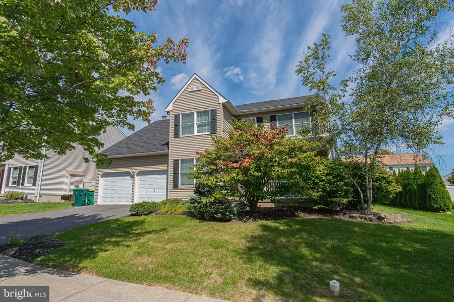 25 Grist Mill Ln, Easton, PA 18045 - #2