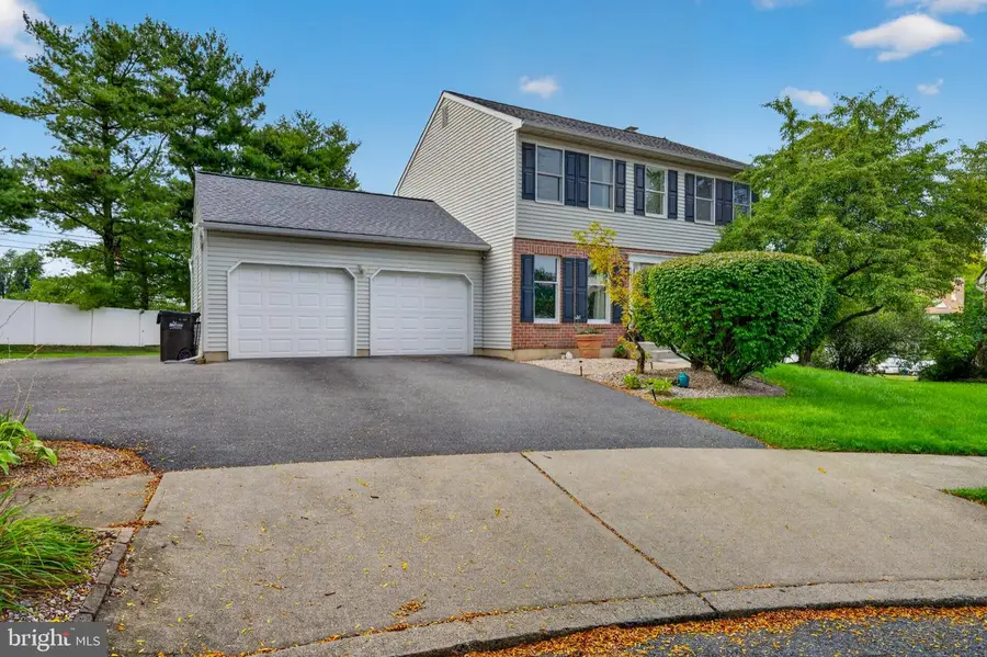 4945 Charles St, Easton, PA 18045 - #3