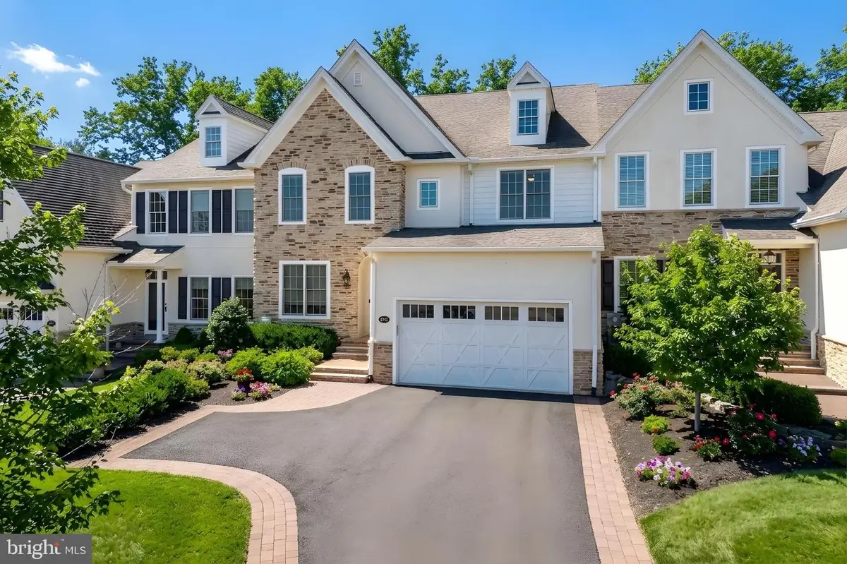 1970 Carriage Knoll Dr, Bethlehem, PA 18015 - #1