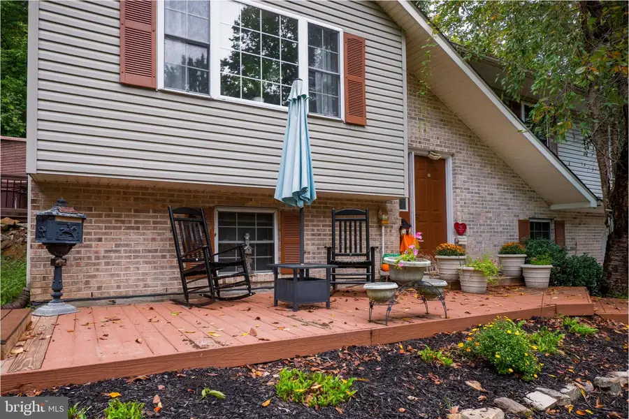 2362 Springtown Hill Rd, Hellertown, PA 18055 - #2