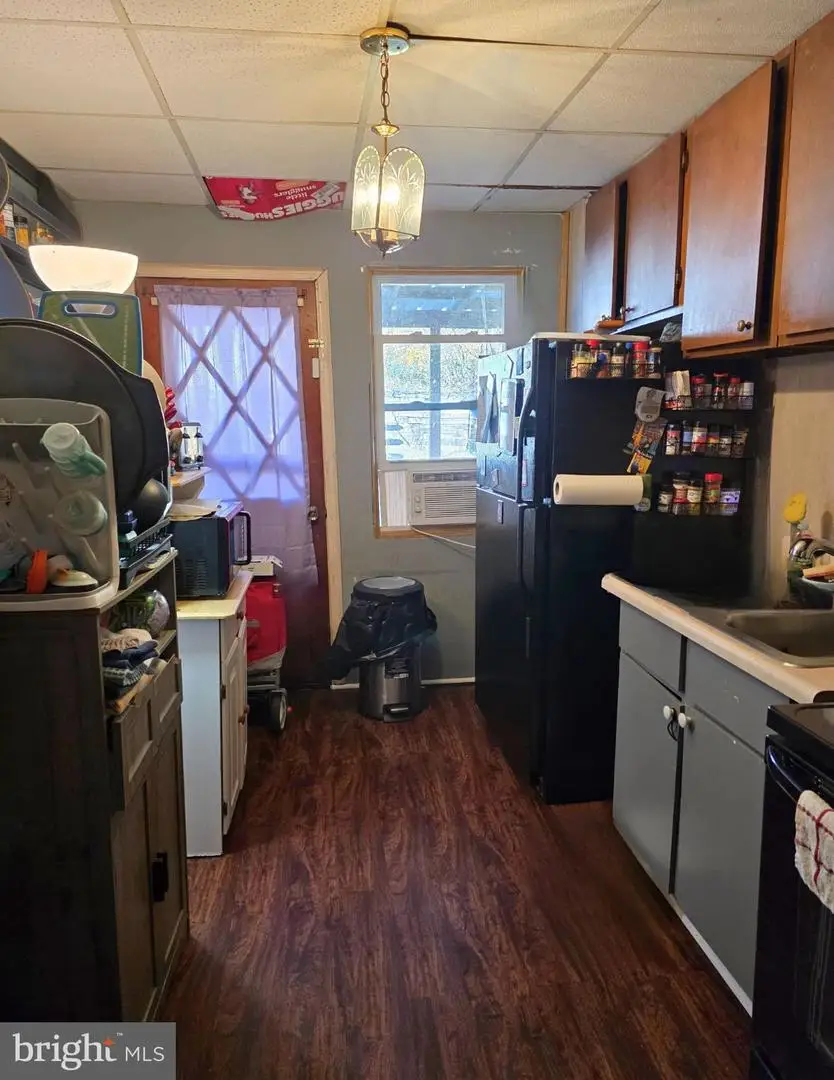 935 W Mulberry St, Coal Township, PA 17866 - Image #1