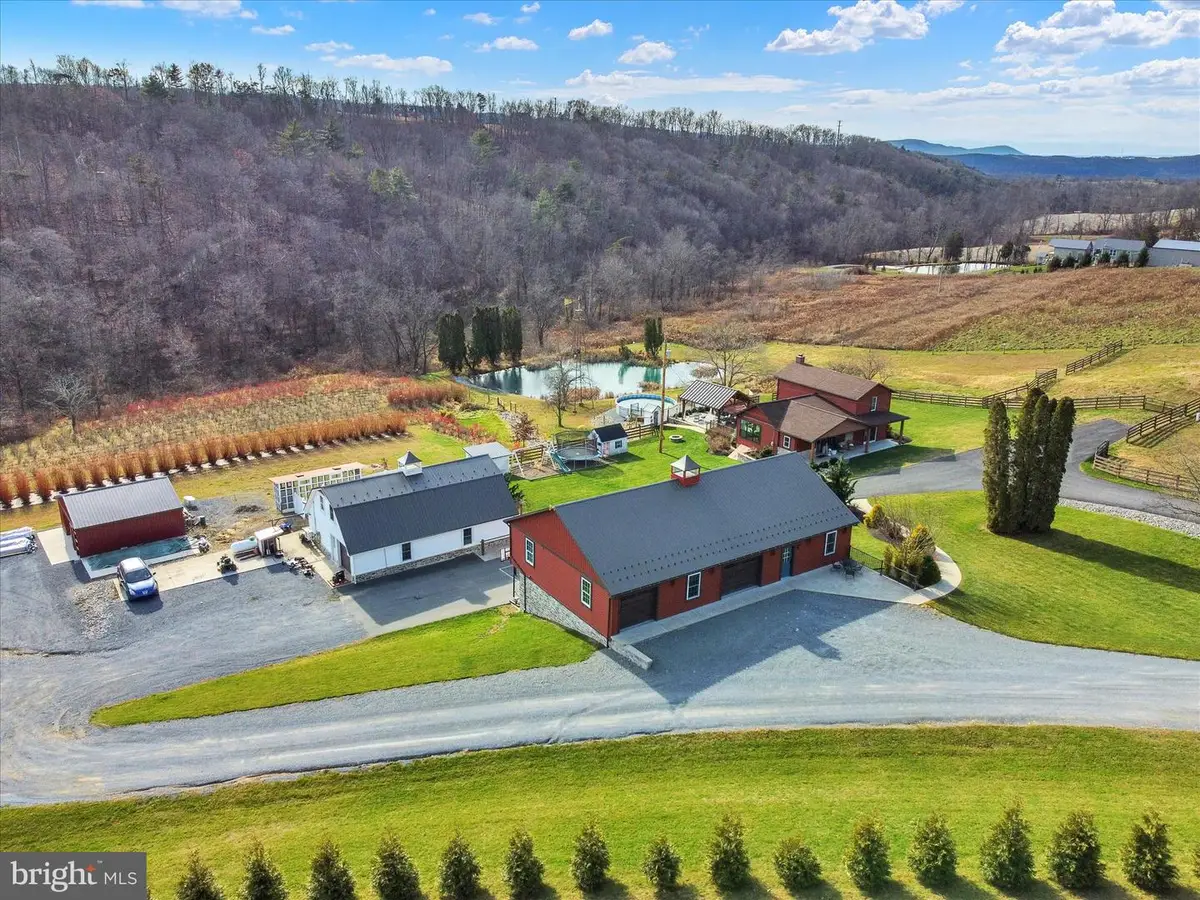 552 Mountain Rd, Dalmatia, PA 17017 - Image #1