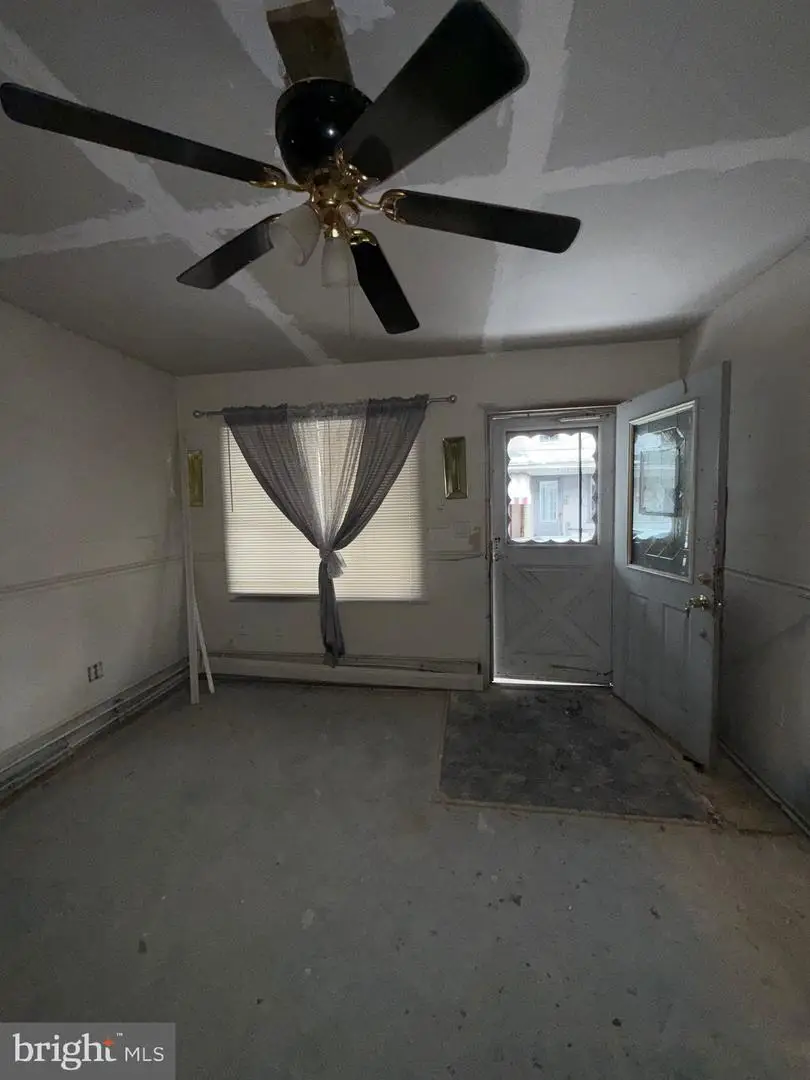 28 N Rock St, Shamokin, PA 17872 - Image #3