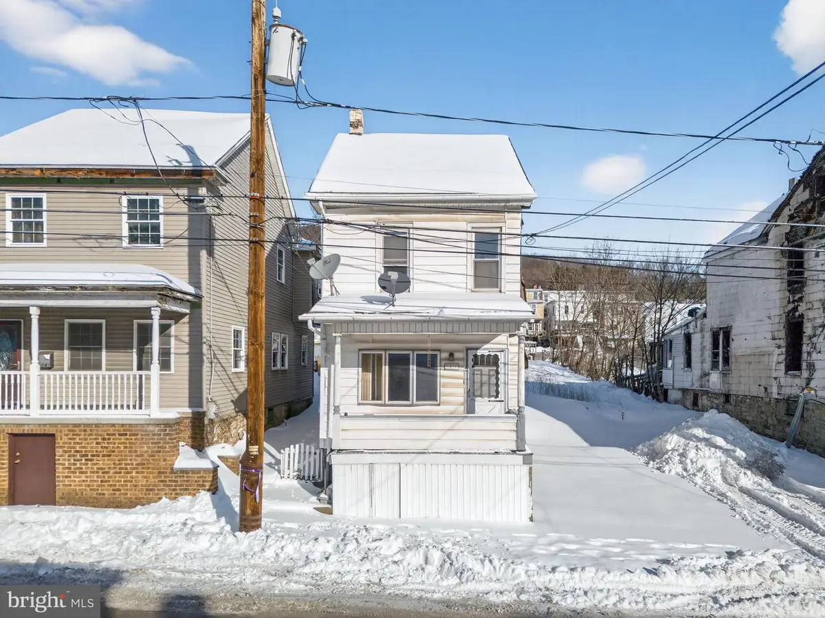 1039 W Arch St, Coal Township, PA 17866 - Image #1