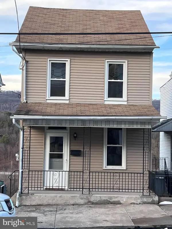 1227 Pulaski Ave, COAL TOWNSHIP, PA 17866