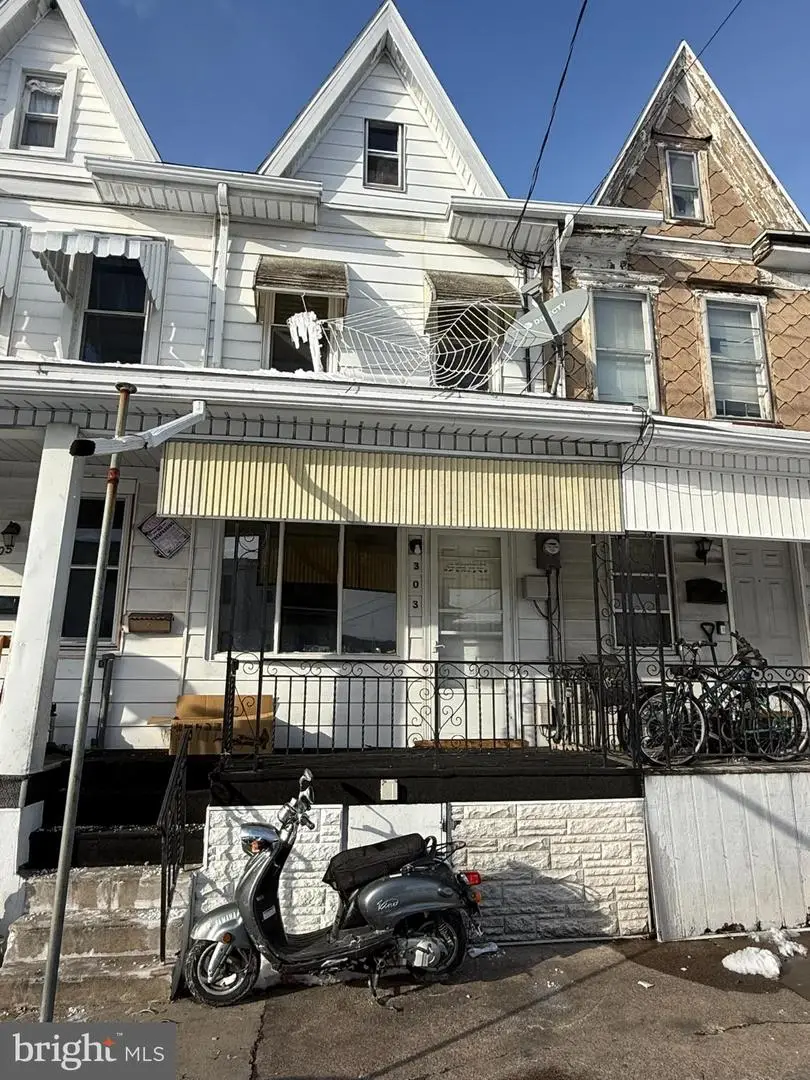 303 W 2nd St, Mount Carmel, PA 17851 - #1