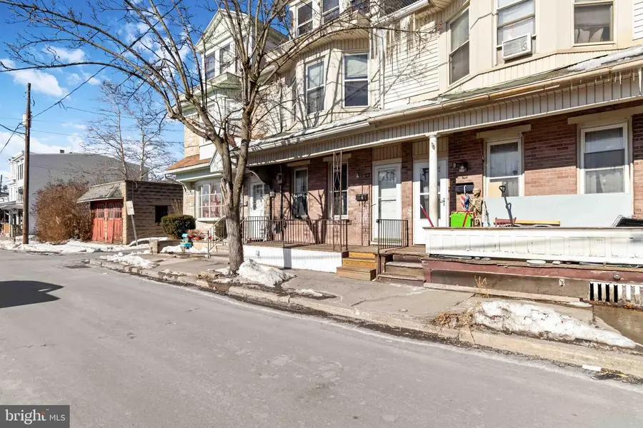 11 W Commerce St, Shamokin, PA 17872 - #2
