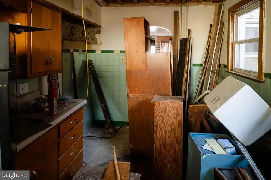 11 E Commerce St, Shamokin, PA 17872 - #3