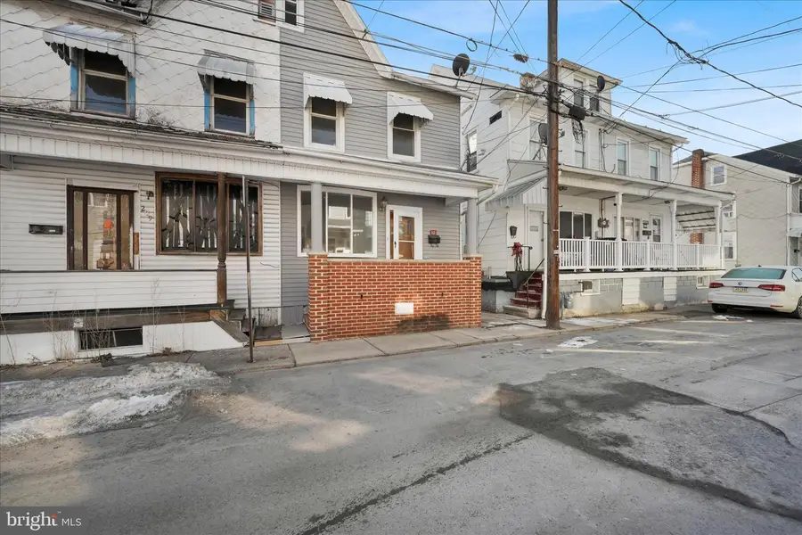 213 S Franklin St, Shamokin, PA 17872 - #2