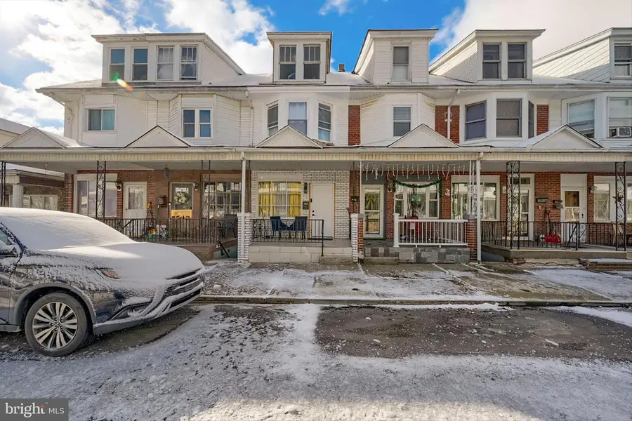 1113 Poplar St, Kulpmont, PA 17834 - #2