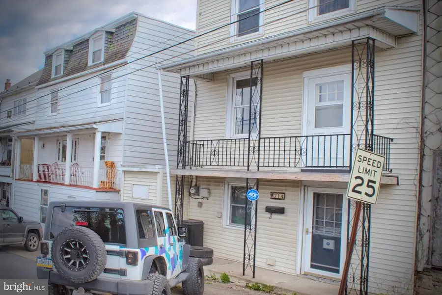 714 W Mulberry St, Shamokin, PA 17872 - #2