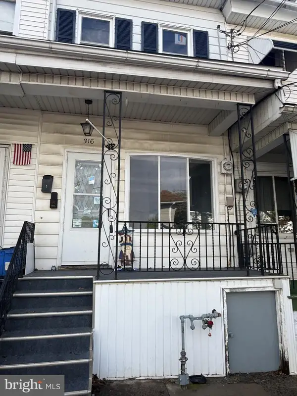 316 S Maple St, MT CARMEL, PA 17851