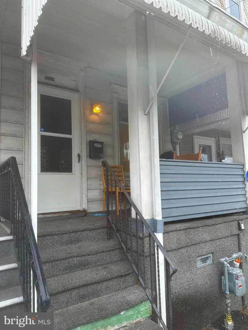 228 E 7th St, Mount Carmel, PA 17851 - #2