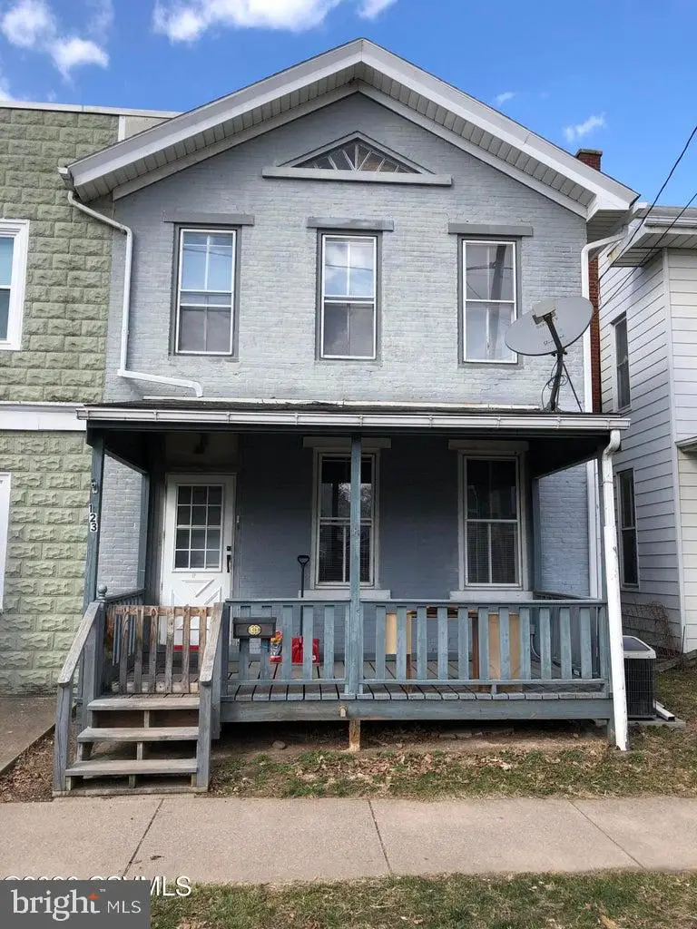 123 Center St, Milton, PA 17847 - #1